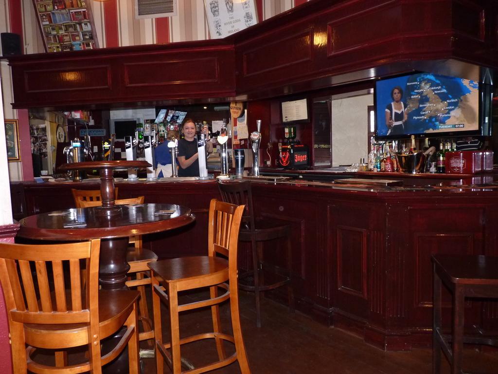 Shanahans B&B With Sports Bar 버밍엄 외부 사진